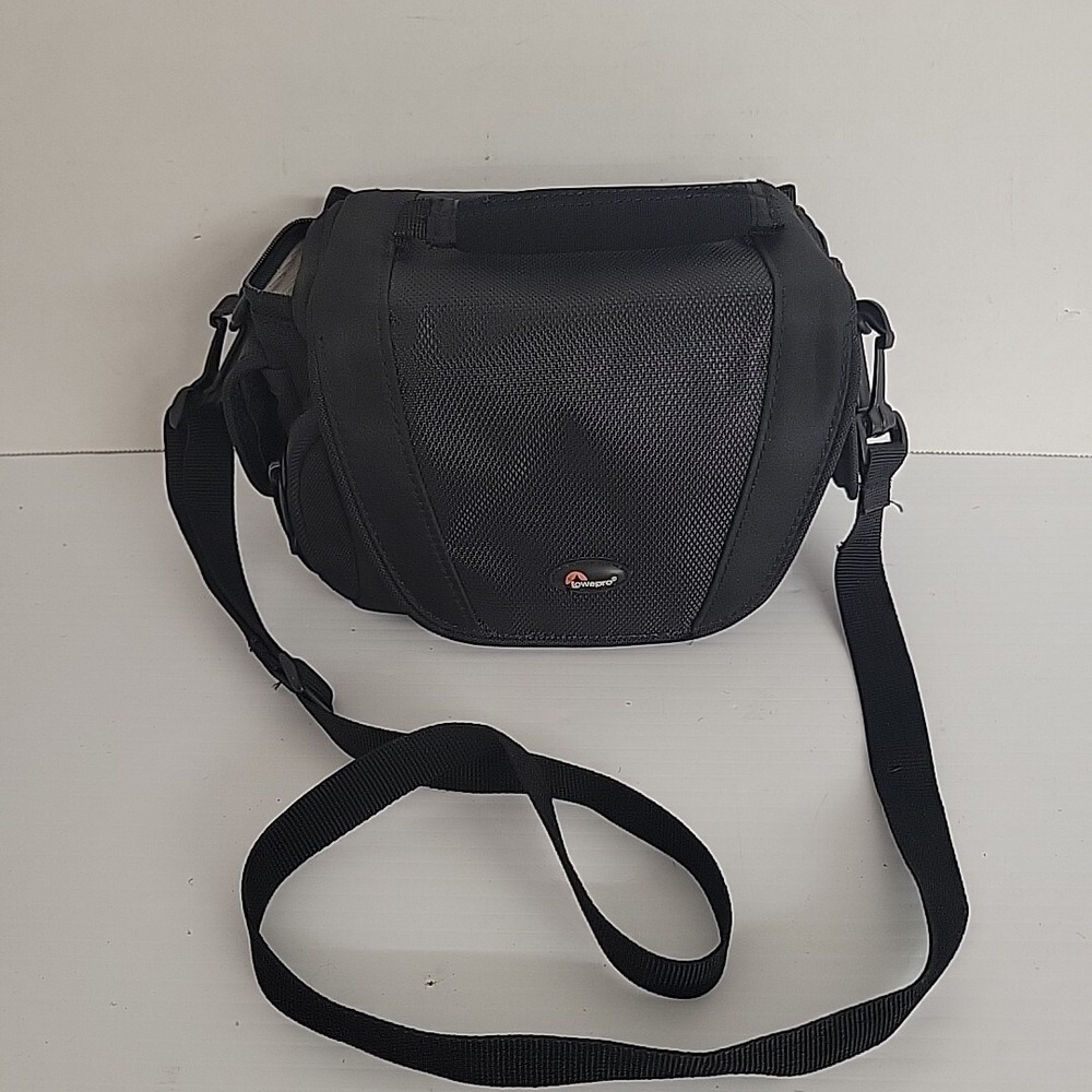 Lowepro Edit‎ 110 Camera Bag W/ Strap
